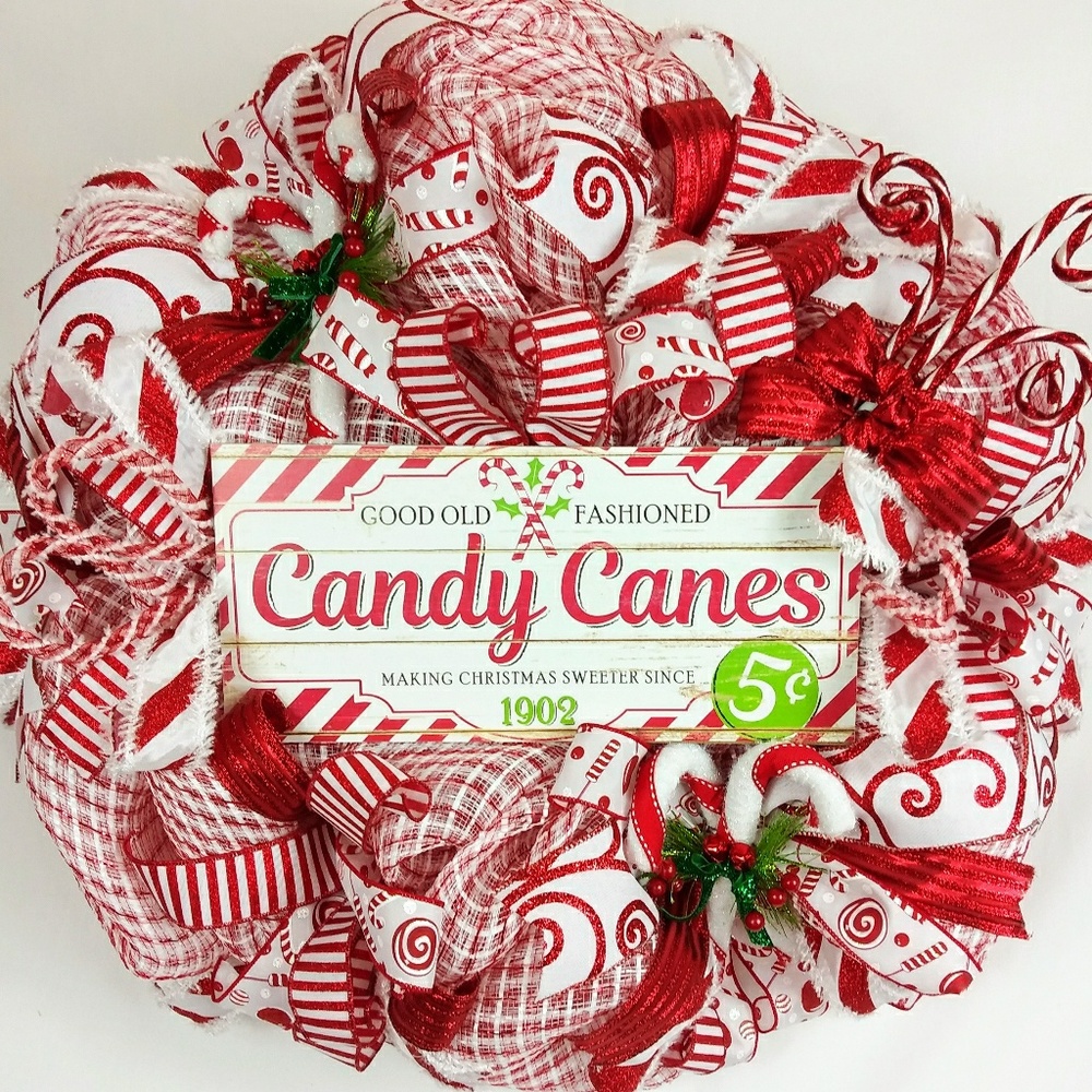 SOLD🎀Christmas Candy Cane Holiday Welcome Wreath - Picture 1 of 8